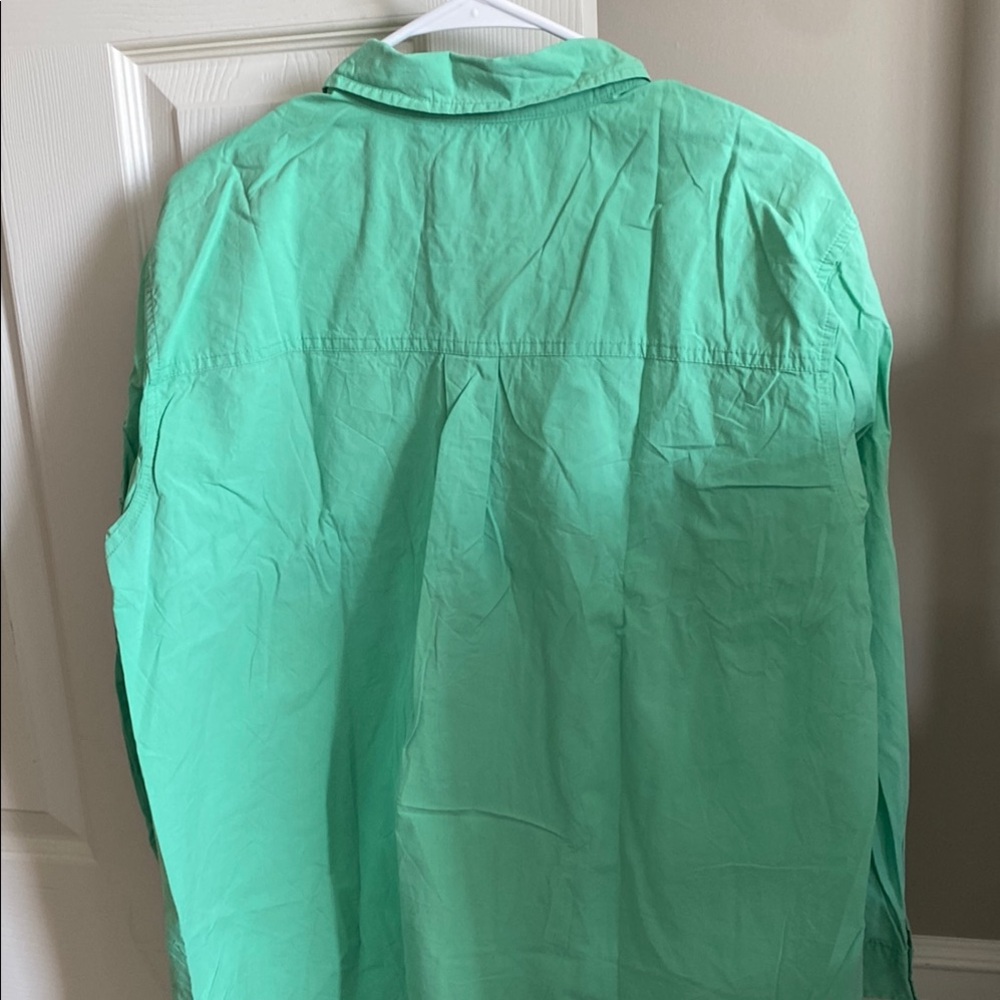 women’s Green Button-Down Shirt - Picture 3 of 3